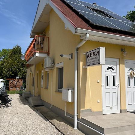 Reka Apartmanhaz Bük Екстериор снимка