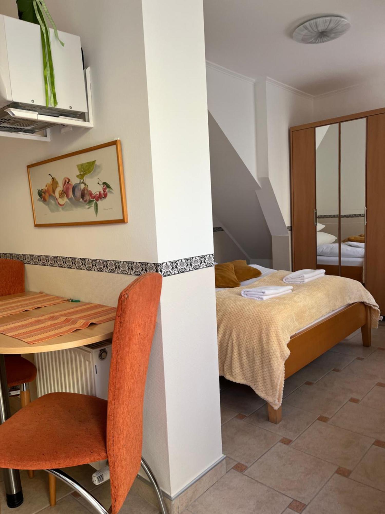 Reka Apartmanhaz Bük Екстериор снимка