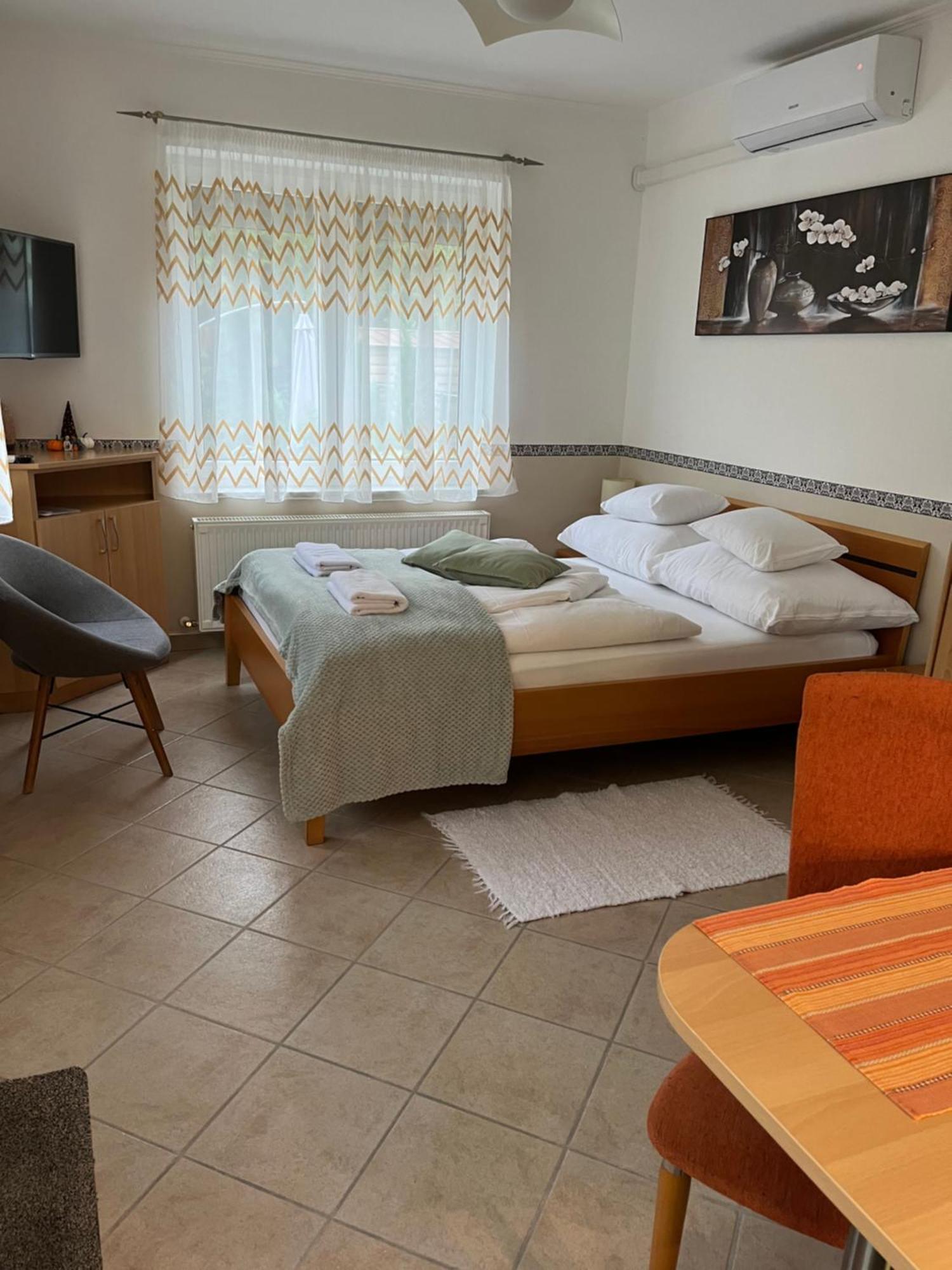 Reka Apartmanhaz Bük Екстериор снимка